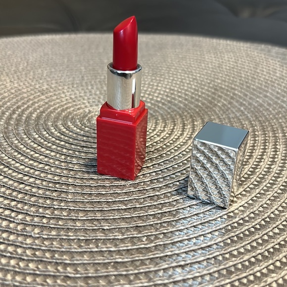 Clinique Pop Lip-color plus Primer Rogue Intense plus Base Cherry Pop lipstick - Picture 6 of 7